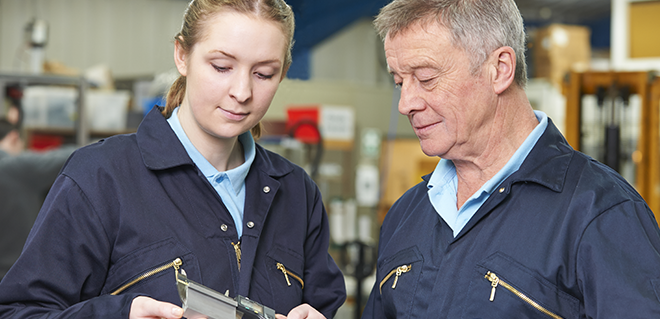 Ferienjob und Verdienstmöglichkeit für Kinder: Wichtige Informationen für Eltern